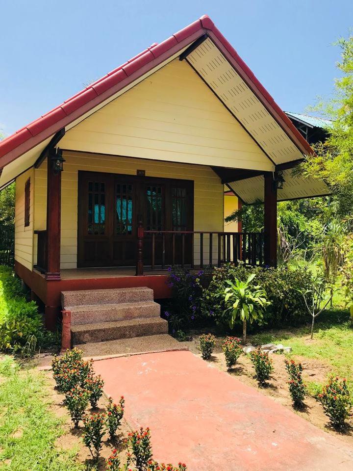 Sayang Beach Resort Koh Lanta Ngoại thất bức ảnh