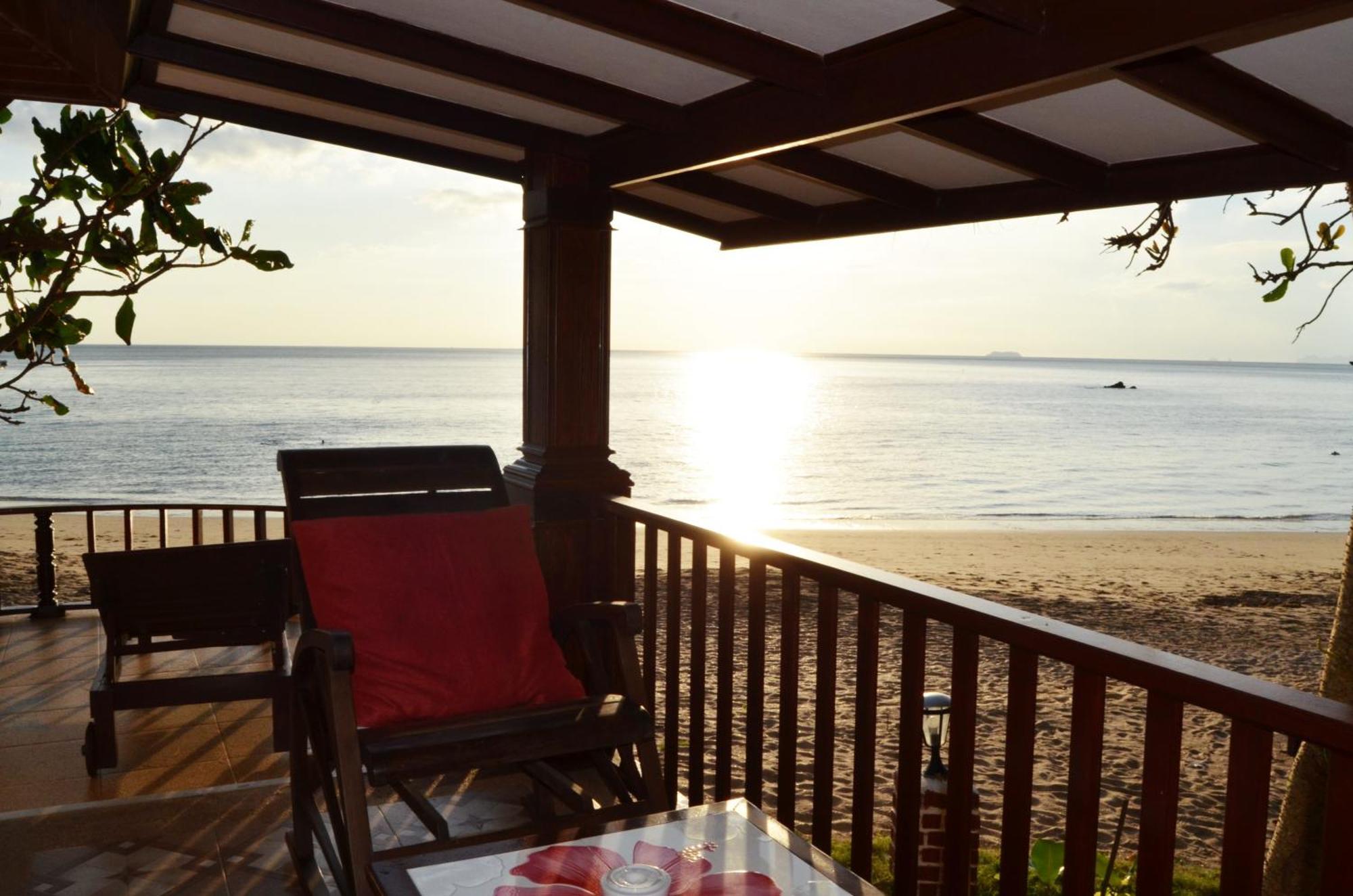Sayang Beach Resort Koh Lanta Ngoại thất bức ảnh